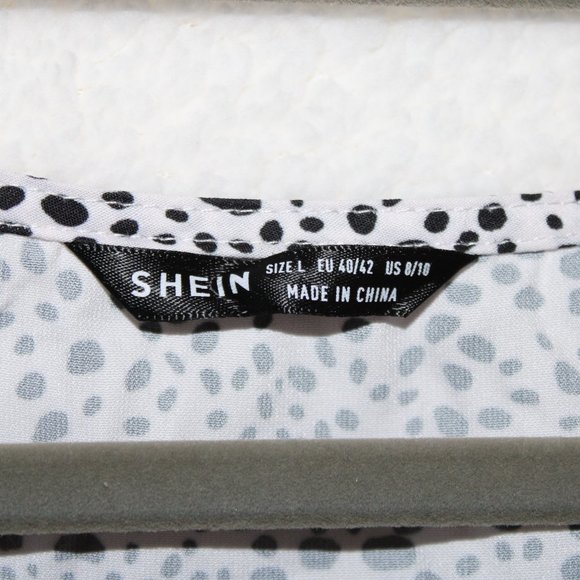 Black and White Cropped Top - Picture 4 of 4